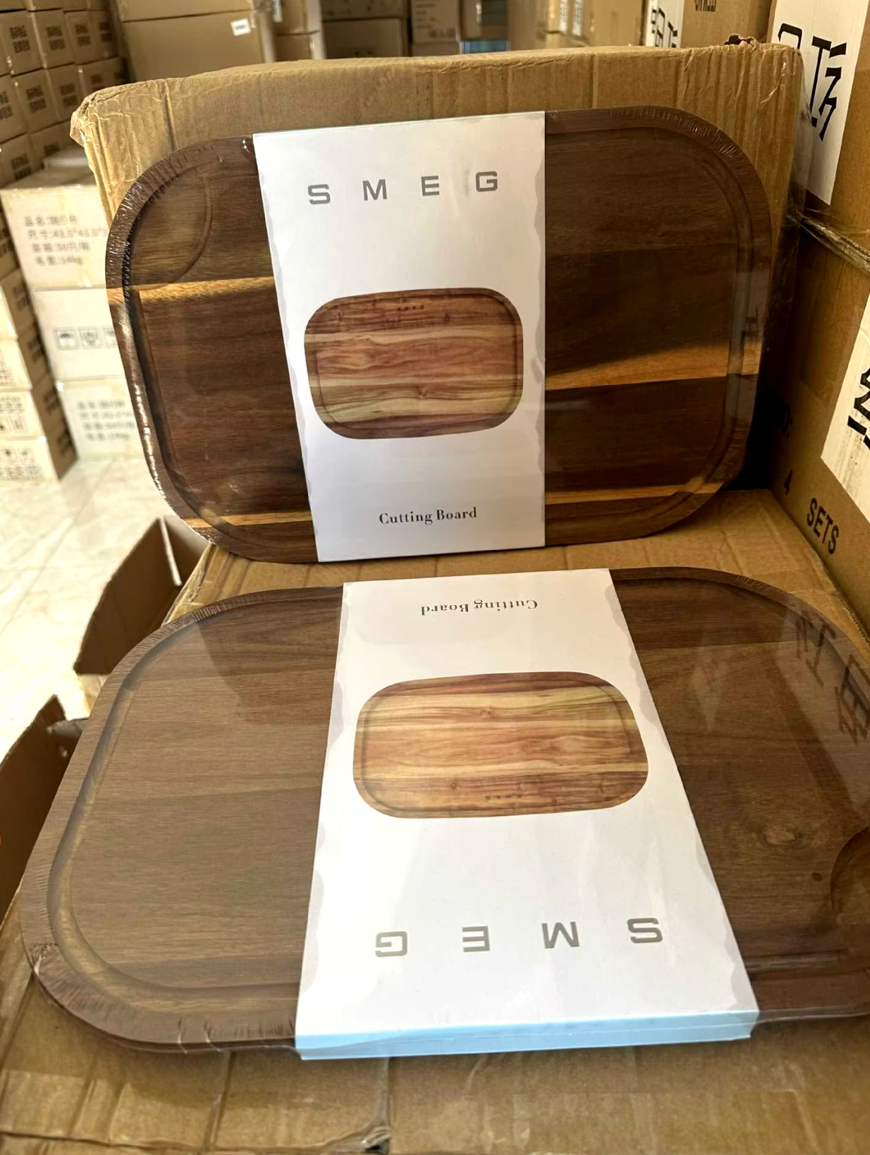 SMEG High-Quality Cutting Board